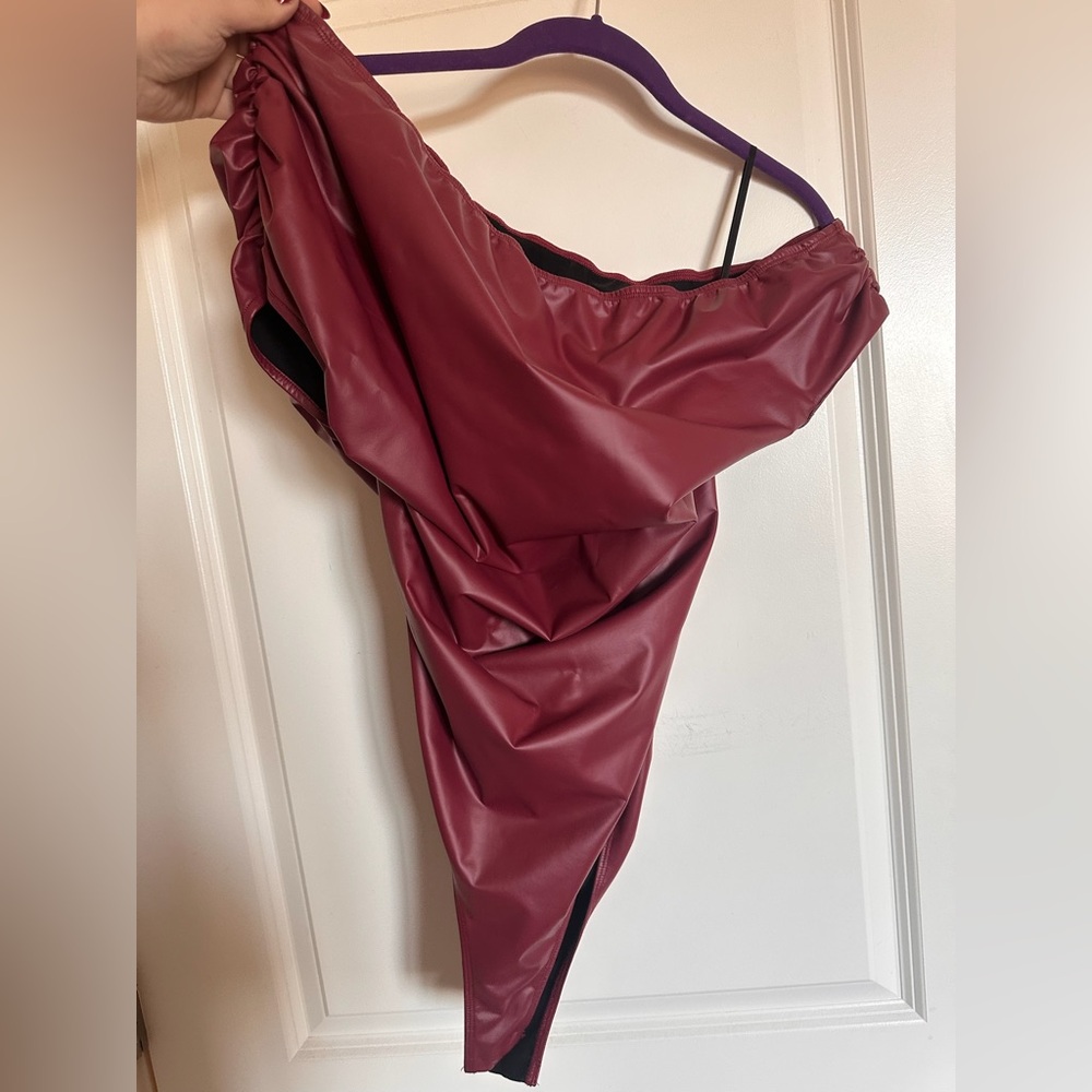 SHEIN Burgundy One-Shoulder Chemise